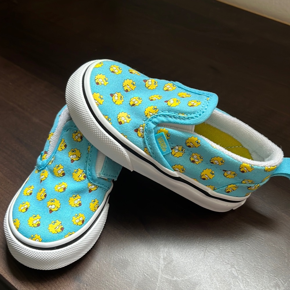 5.5 toddler limited edition Maggie Simpson slip on Vans